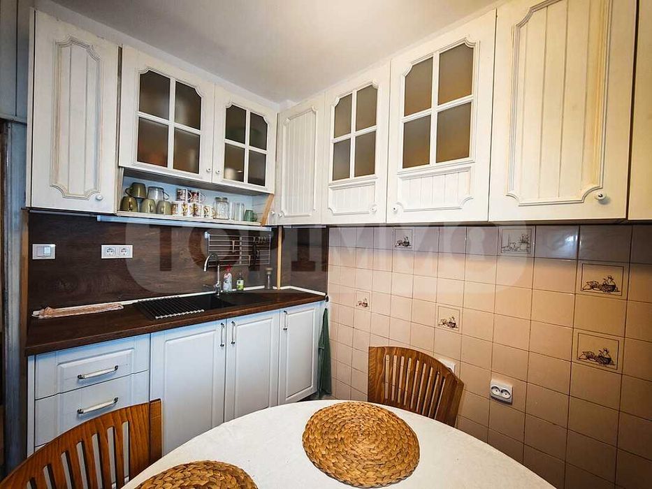 Дава се под наем Тристаен апартамент в Варна, Лятно кино Тракия - 100 кв.м за 510 € - Снимка #2