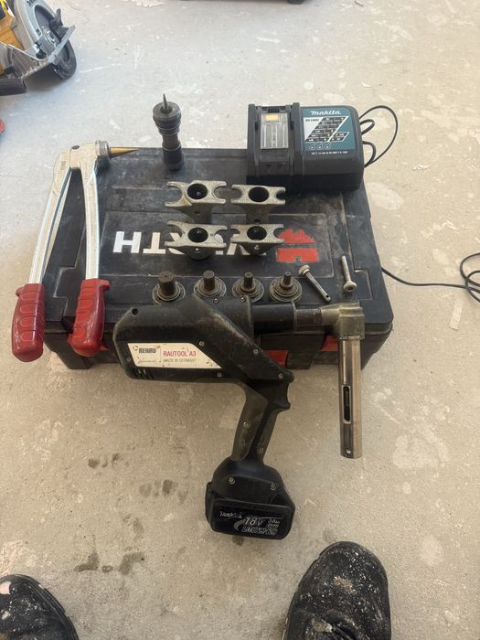 Преса за траби и фитинги Rehau rautool3