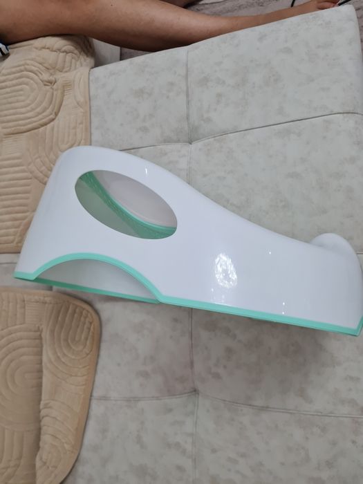 Продаётся горка для купания малыша