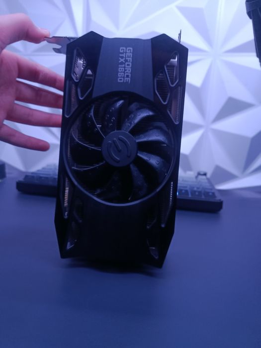 EVGA GTX 1660 — Ледяная (66°C)! Состояние идеальное