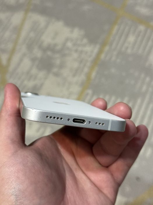 iPhone 16e 256GB