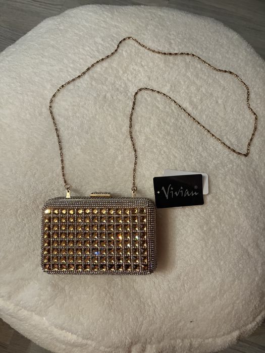 Бална чанта с камъни