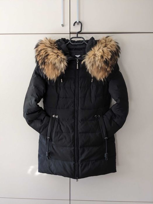 Зимно яке с качулка с естествен косъм р-р S