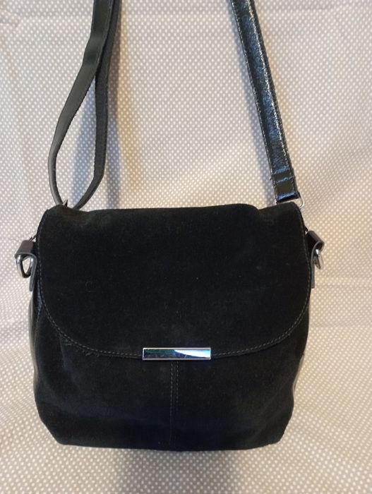 Чантичка от естествена кожа (кожен велур) 50 лв