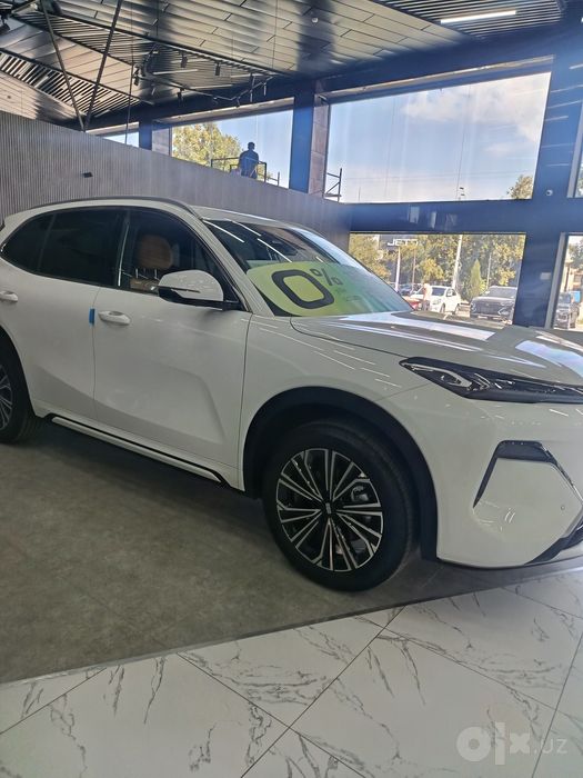 Машина geely EX5 EM-i