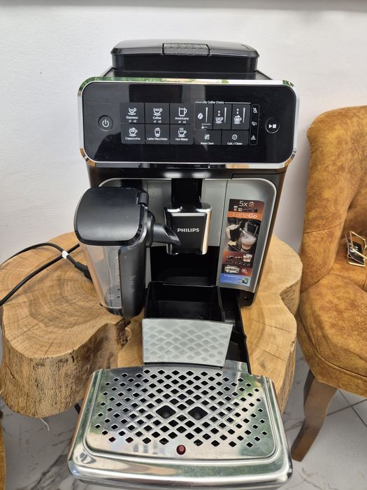 Espressor Phillips LatteGo