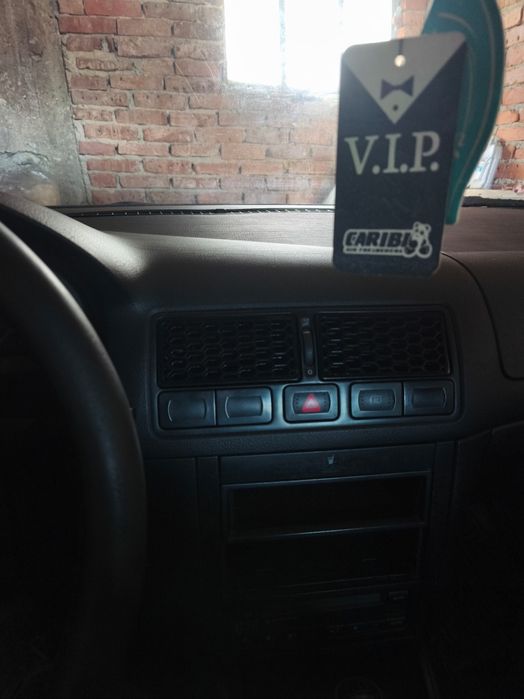 Нов стил въздуховоди за Golf 4