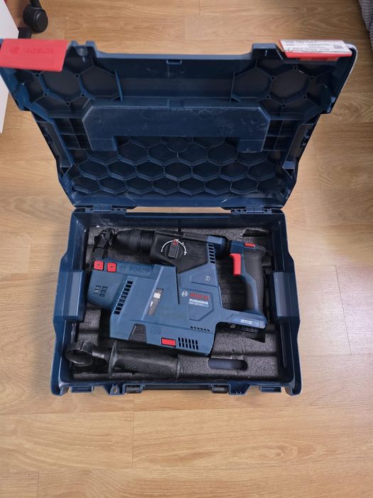 Bosch gbh 18v 24 + sistem aspirare praf GDE