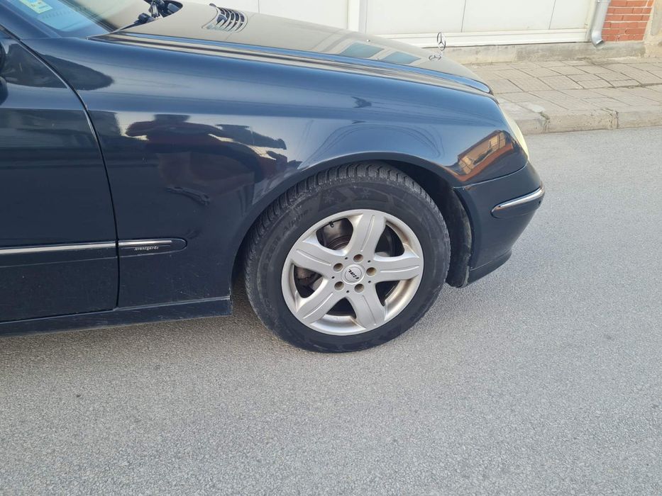 Mercedes Benz E270