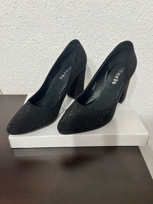 Официални дамски обувки