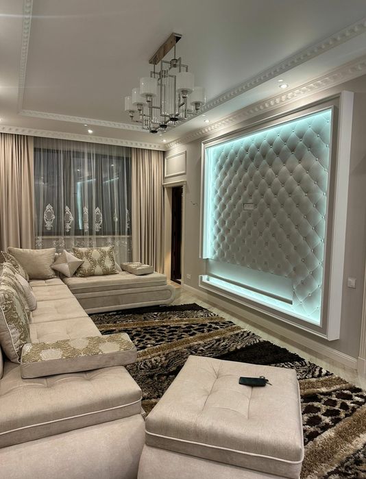 В продаже ковер"травка"