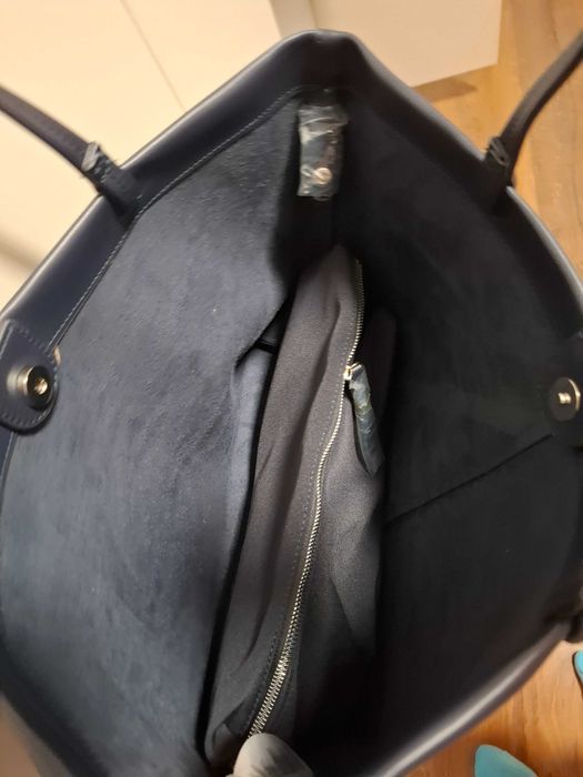 Posetă nouă Caprisa