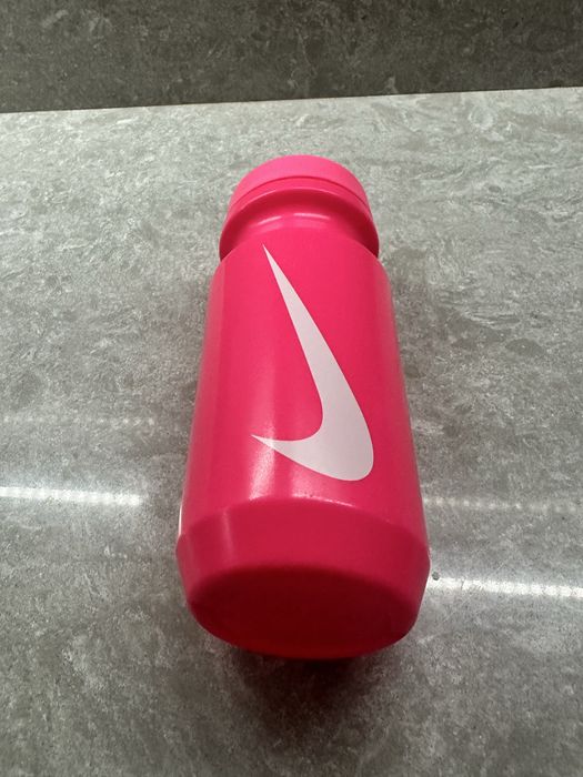 Sticla recipient Nike roz