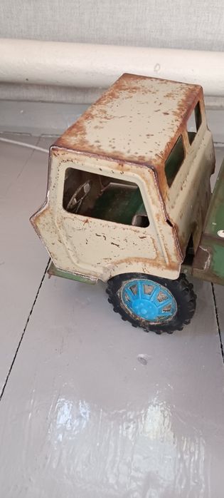 Машина игрушка из СССР винтажный