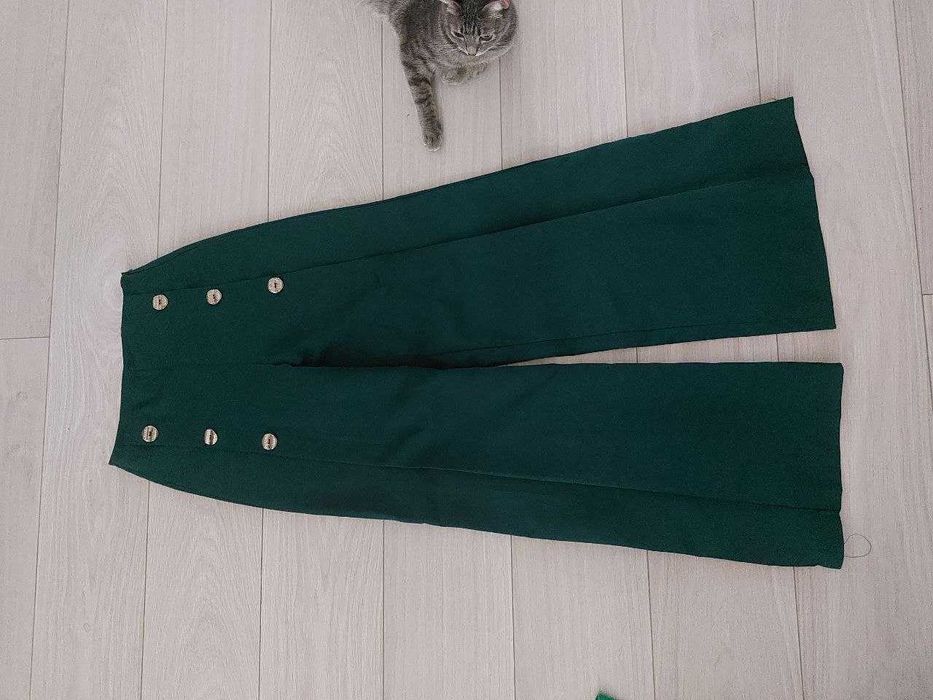 Платья, костюмы, б/у одежда