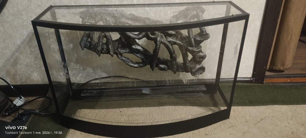 Срочно продаю аквариум