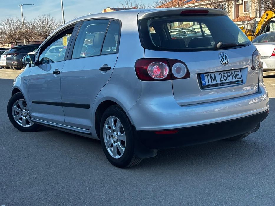 Volkswagen Golf Plus 2008 benzină, 2.965 € — imagine 3