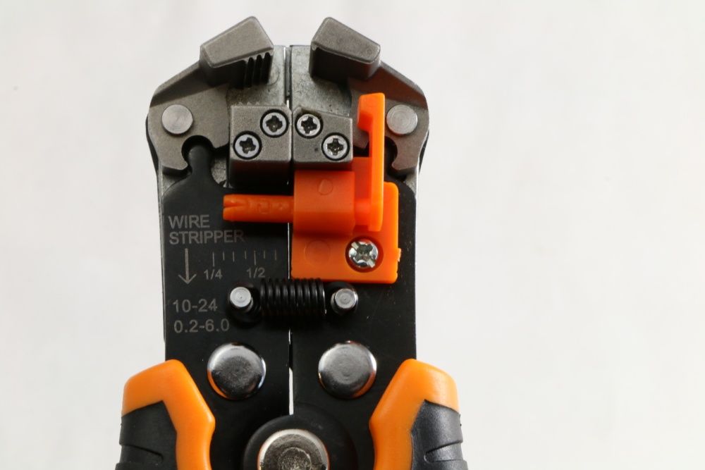 клещи 200 мм за сваляне на изолация и кримпване, Германия