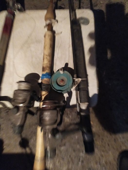 Продам три удочки.