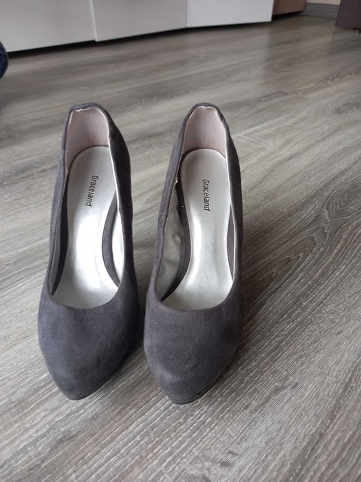 Дамски високи обувки