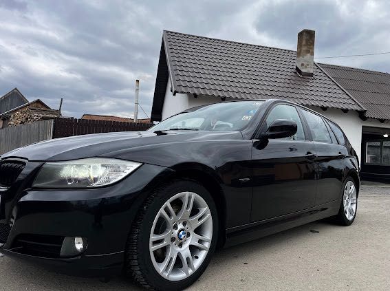 Eladó BMW e91 318i 2010