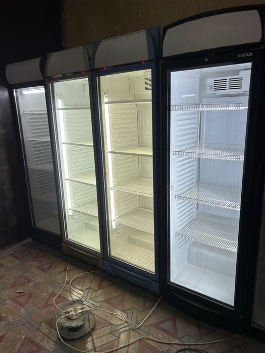 Витринный холодильник