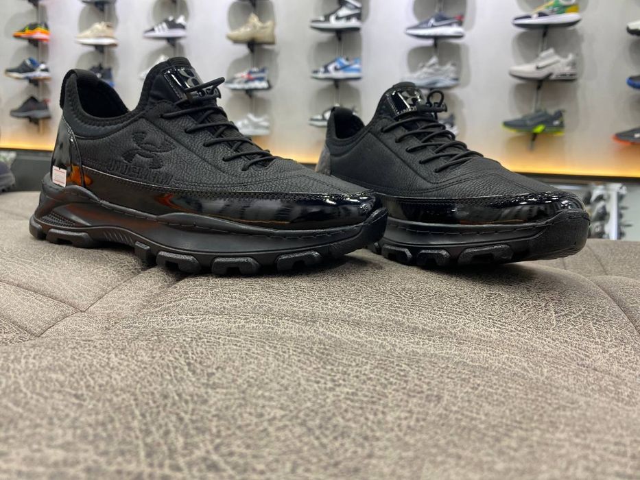 Кожаные мужские обуви кроссовки