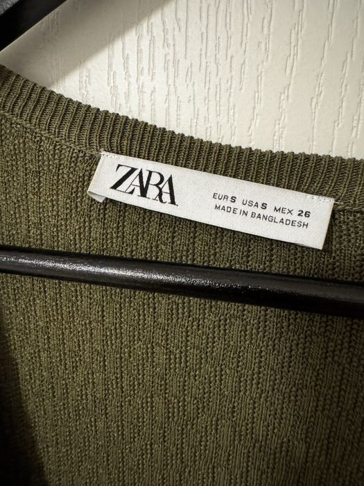 Зимна вталена рокля ZARA