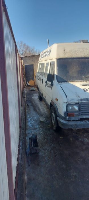 Продаю ПЕЖО 1989г