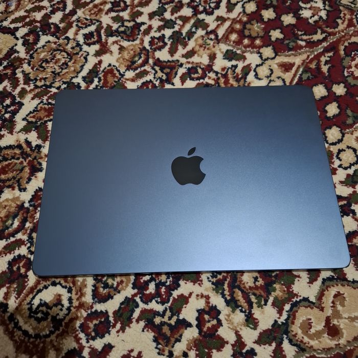 Macbook air m2 srochna
