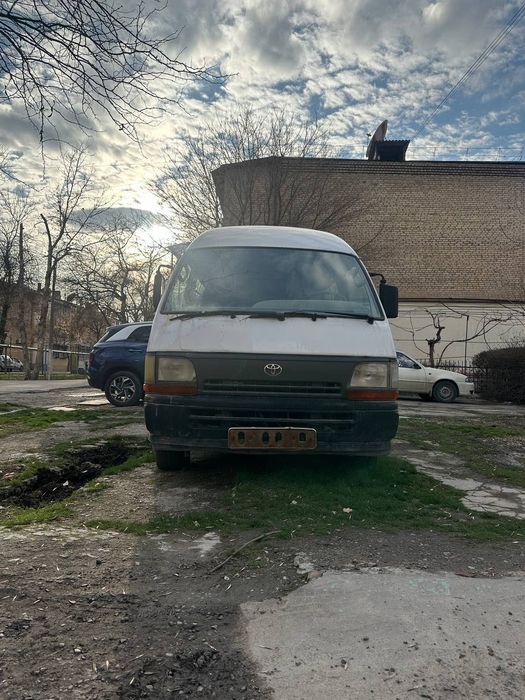 Тойота Хайс с высокой крышей! Большая редкость!