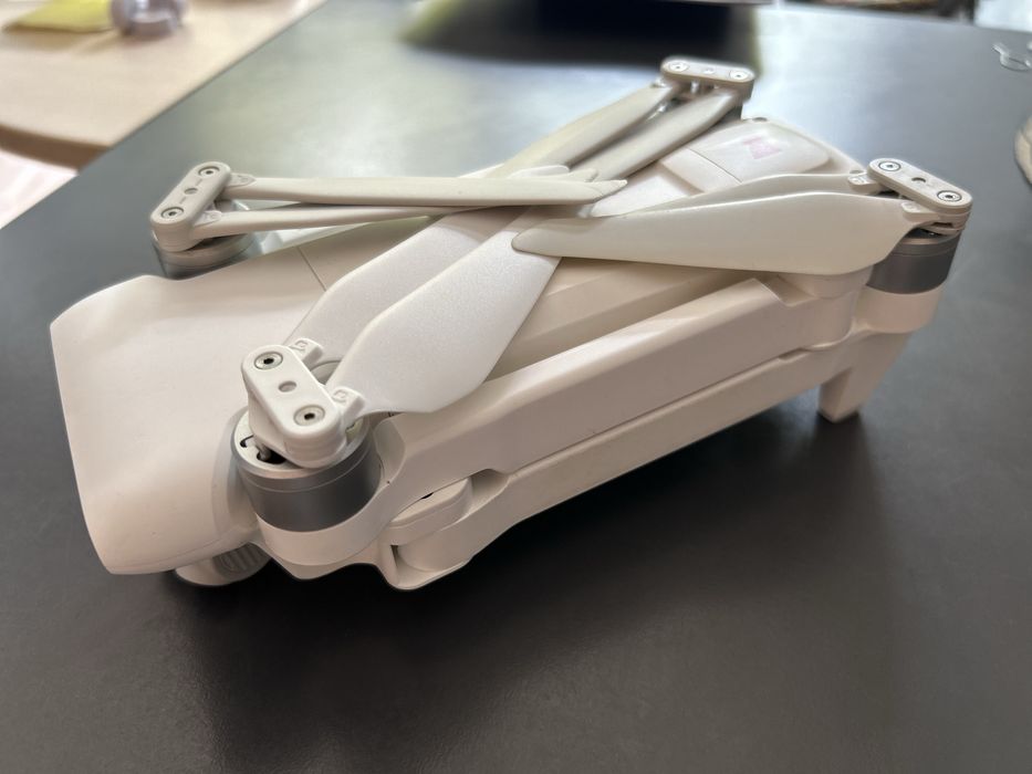 Продавам Xiaomi Fimi X8 SE 2020