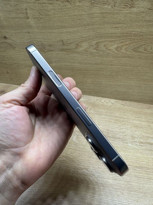 iPhone 16 PRO 256Gb Natural titanium 93% batery life