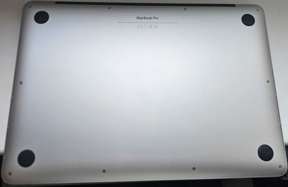 Macbook Pro 13  Retina, Mac OS Sequoia, Много добро състояния