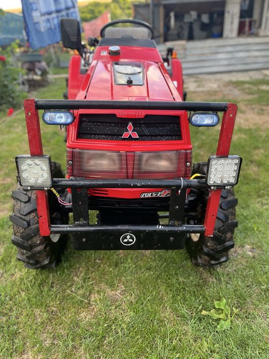 Vând tractoru japonez mitubisi MT18 4x4