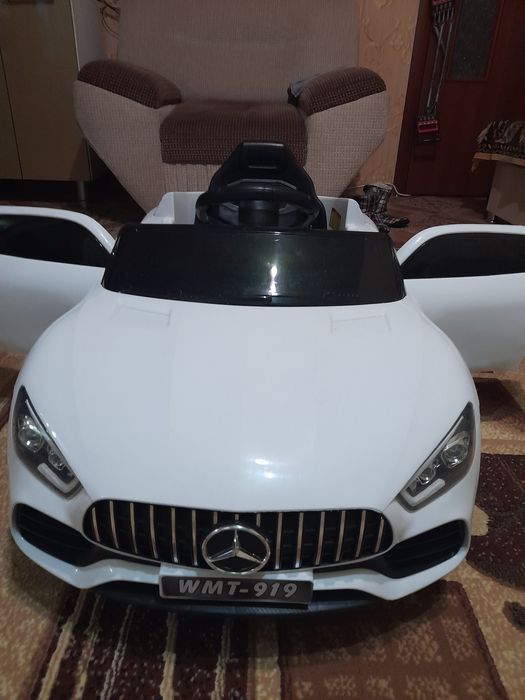 Электромобиль в хорошем состояние!