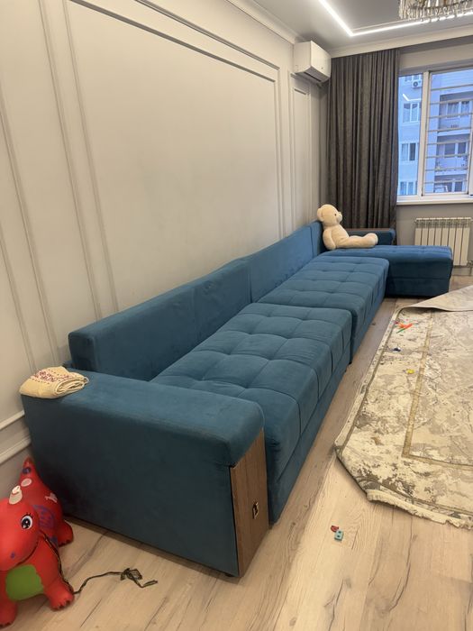 Диван длина 4,70 мерт самовывоз Срочно