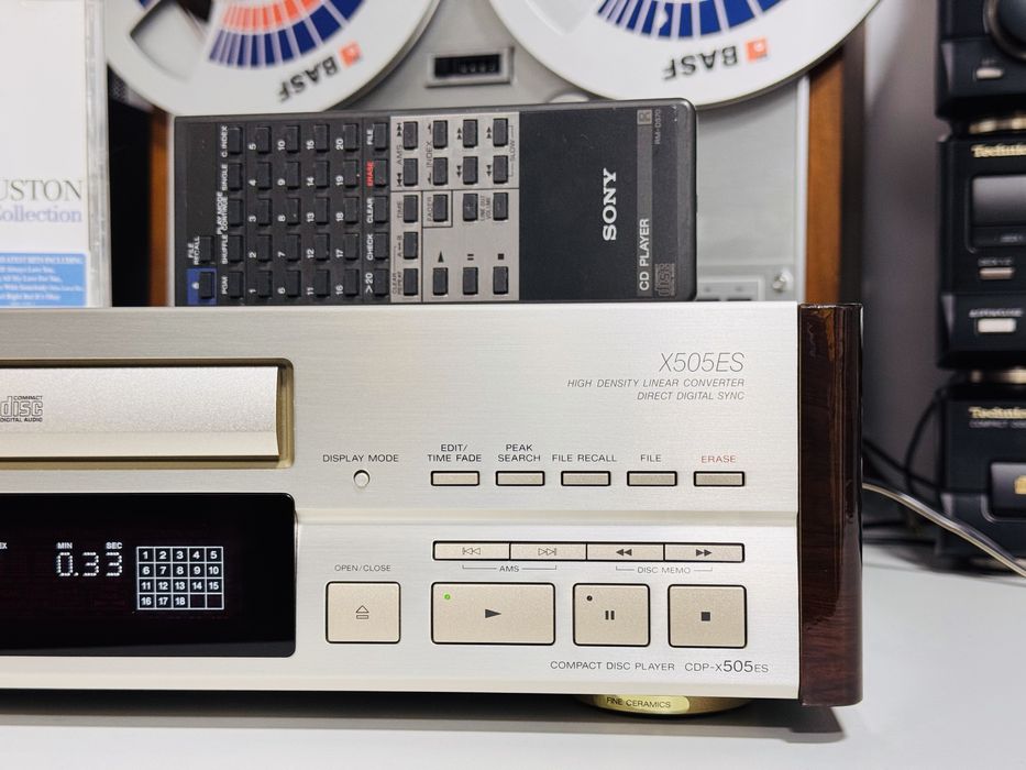 Sony CDP-X505ES – CD Player Hi-Fi ES High-End | Made in Japan | Telecomandă | Stare impecabilă,laterale LEMN,Champagne