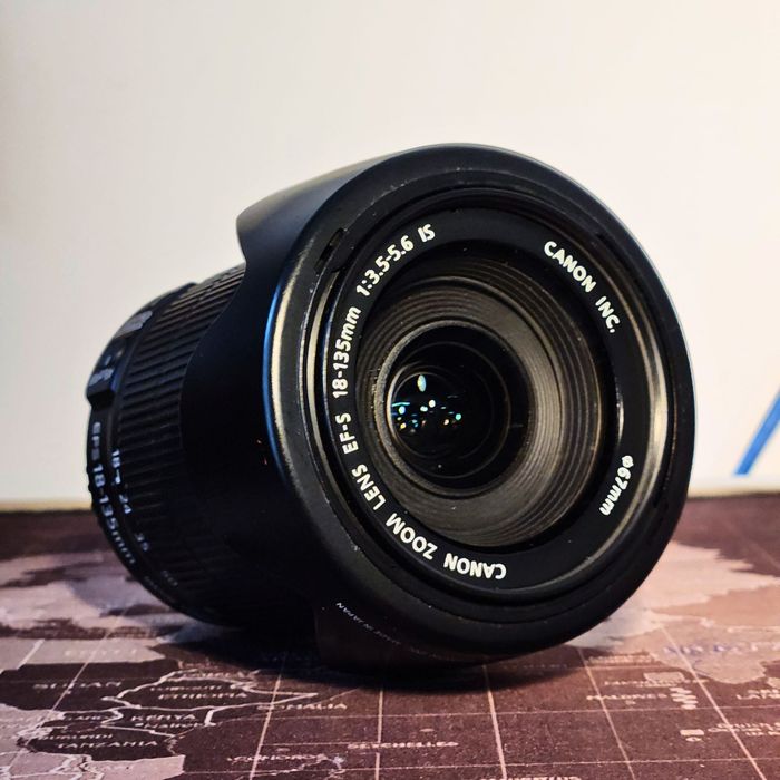 Obiectiv CANON 18-135mm EF-S 1:3.5-5.6 IS 67mm | stare impecabilă / ca nou