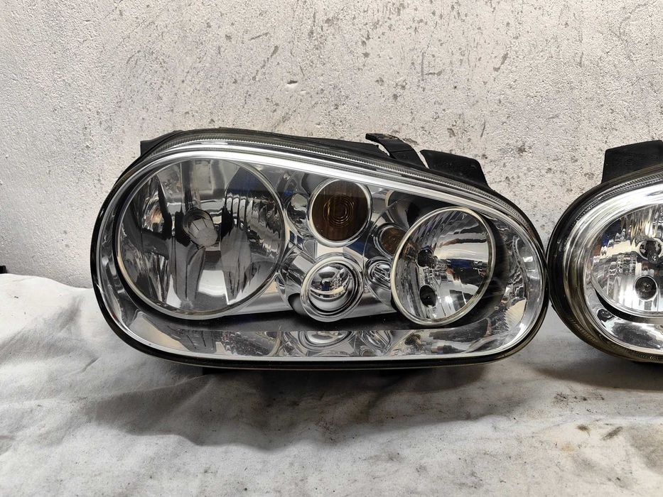 Оригинални фарове Vw Golf 4