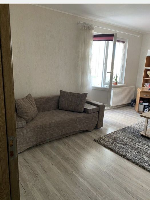 Vand apartament 2 camere, decomandat, confort 1, mobilat, utilat,renovat,etaj 2 G.Cosbuc, aproape caminele UMFST, 7 Noiembrie