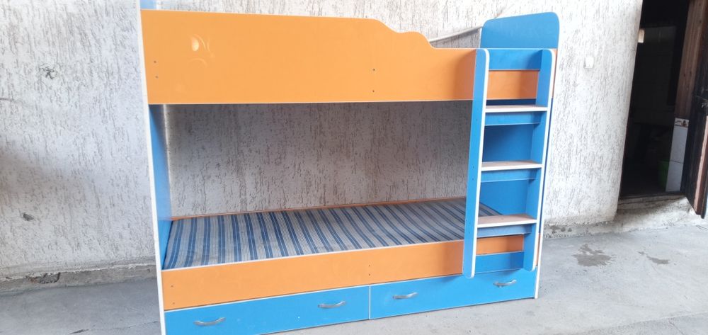 Детская кровать в хорошем качестве.