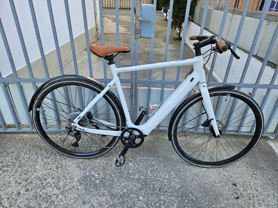 Електрически велосипед 28 цола MOMENTUM VOYA E+3