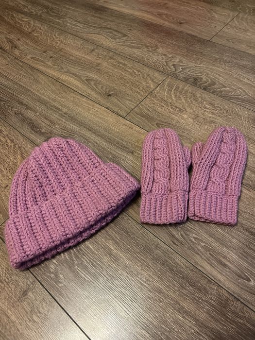 Продам шапку и варежки