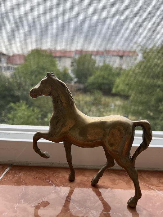 Месингова фигура