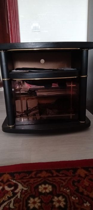 Подставка под телевизор