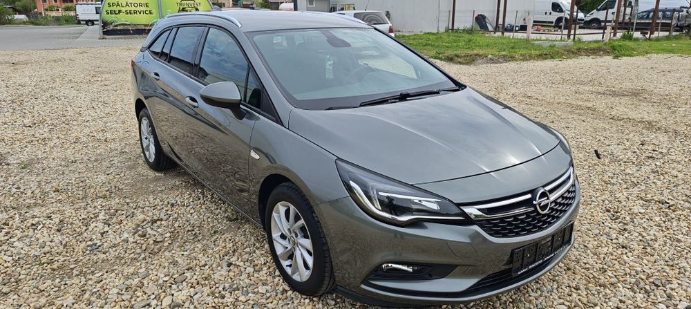 Opel Astra K impecabil