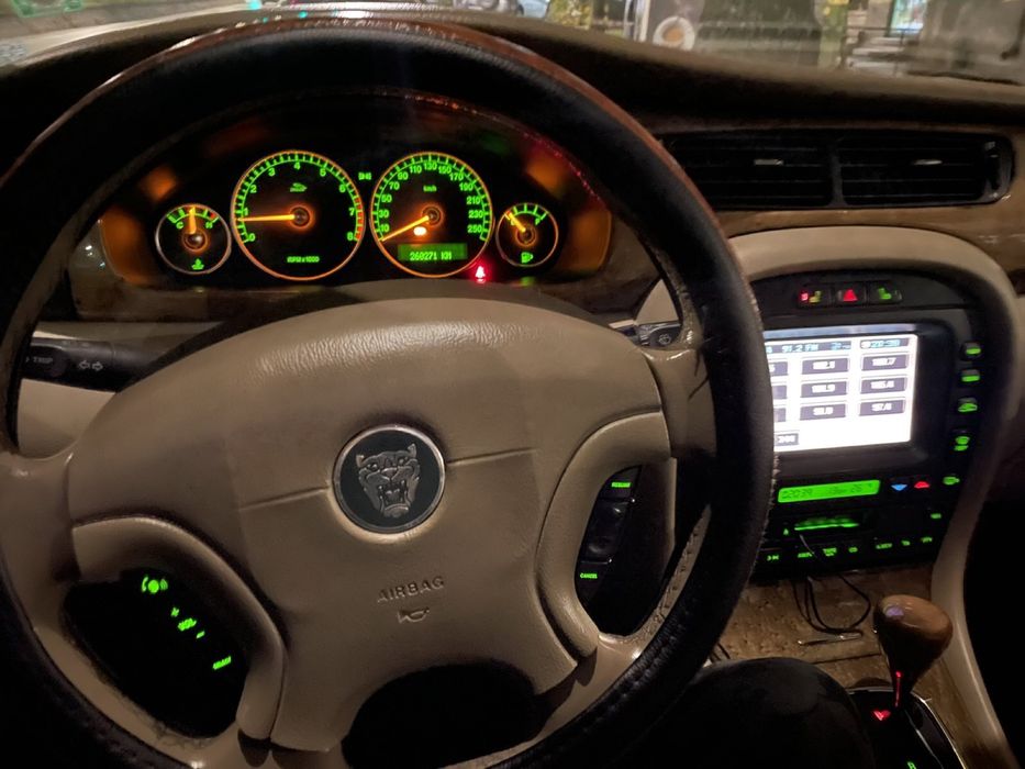Jaguar X Type 2.5 4x4 на части ВСИЧКО ПО 20 - 30  ЕВРО