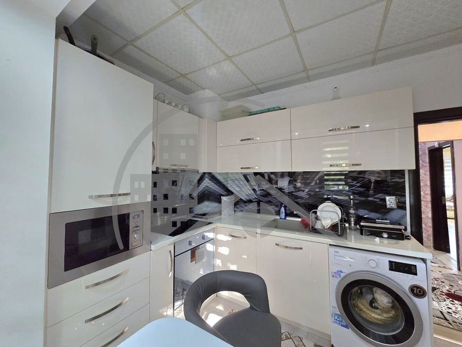 Продава се Двустаен апартамент в Добрич, Иглика - 63 кв.м за 1032 €/кв.м - Снимка #2