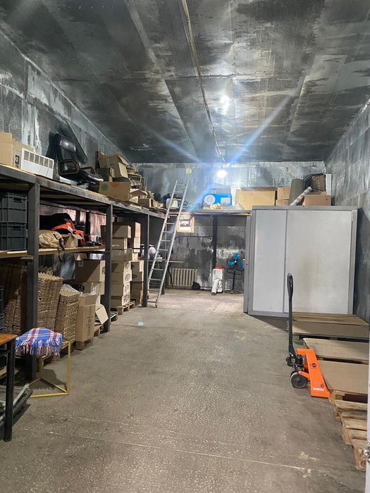 Продаётся склад на базаре Чарын